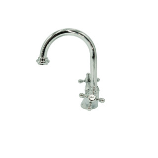 Wasserhähne aus massivem Messing