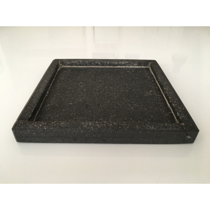 Lavasten lysestage 20 x 20 cm | Naturligt råt design